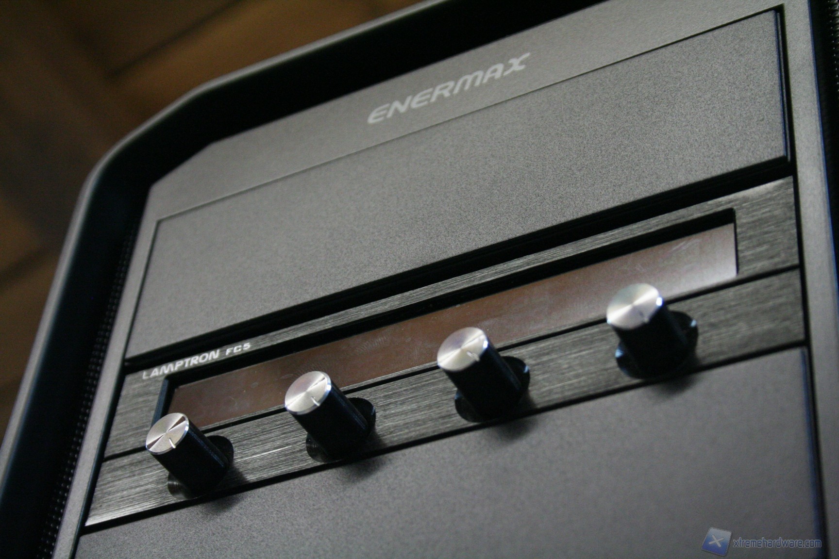 00001 ENERMAX OSTROG WWW.XTREMEHARDWARE.COM